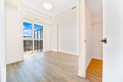 Photo 9 at 528 - 2300 st clair Avenue W, Junction Area, Toronto