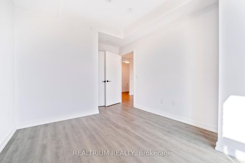 Photo 10 at 528 - 2300 st clair Avenue W, Junction Area, Toronto