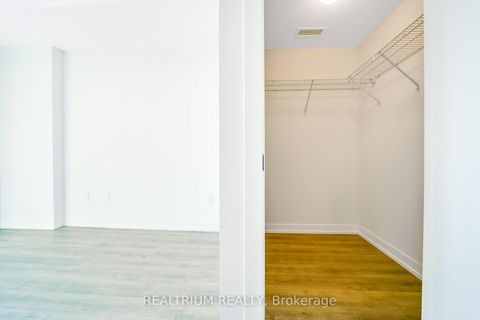 Photo 11 at 528 - 2300 st clair Avenue W, Junction Area, Toronto
