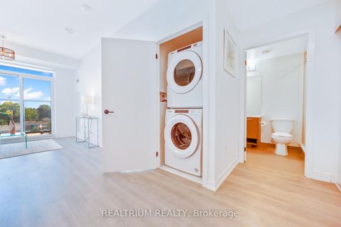 Photo 13 at 528 - 2300 st clair Avenue W, Junction Area, Toronto