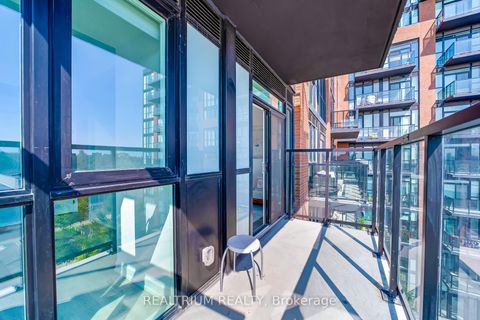 Photo 15 at 528 - 2300 st clair Avenue W, Junction Area, Toronto