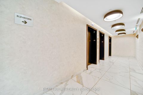Photo 18 at 528 - 2300 st clair Avenue W, Junction Area, Toronto