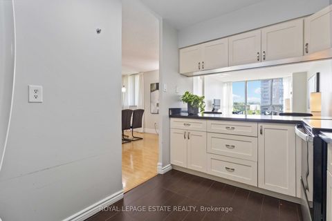 Photo 11 at 711 - 10 Martha Eaton Way, Amesbury, Toronto