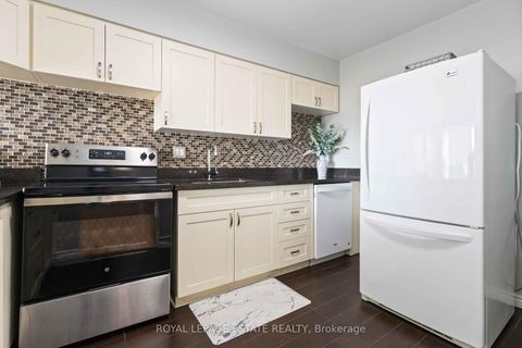 Photo 13 at 711 - 10 Martha Eaton Way, Amesbury, Toronto