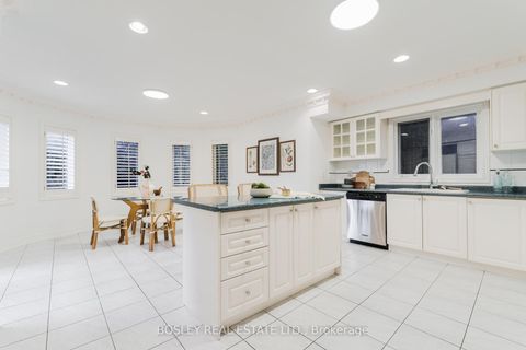 Photo 11 at 82 Woodstone Avenue, Devonsleigh, Richmond Hill
