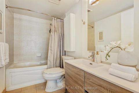 Photo 29 at 3608 - 81 Navy Wharf Court, Waterfront Communities C1, Toronto