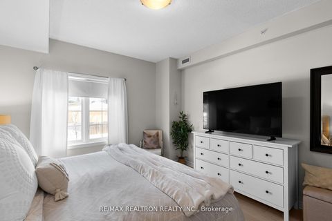 Photo 12 at 107 - 45 Ferndale Drive S, Ardagh, Barrie