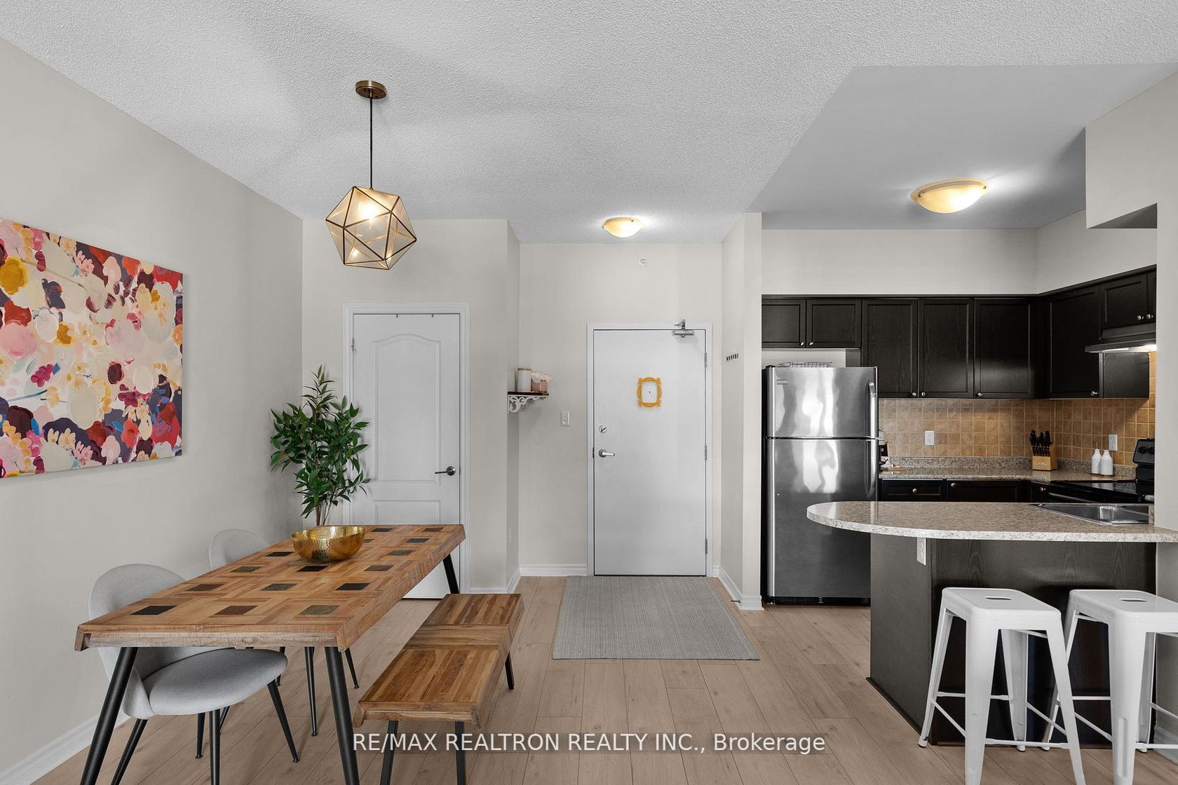 107 - 45 Ferndale Drive S, Ardagh, Barrie photo number 2