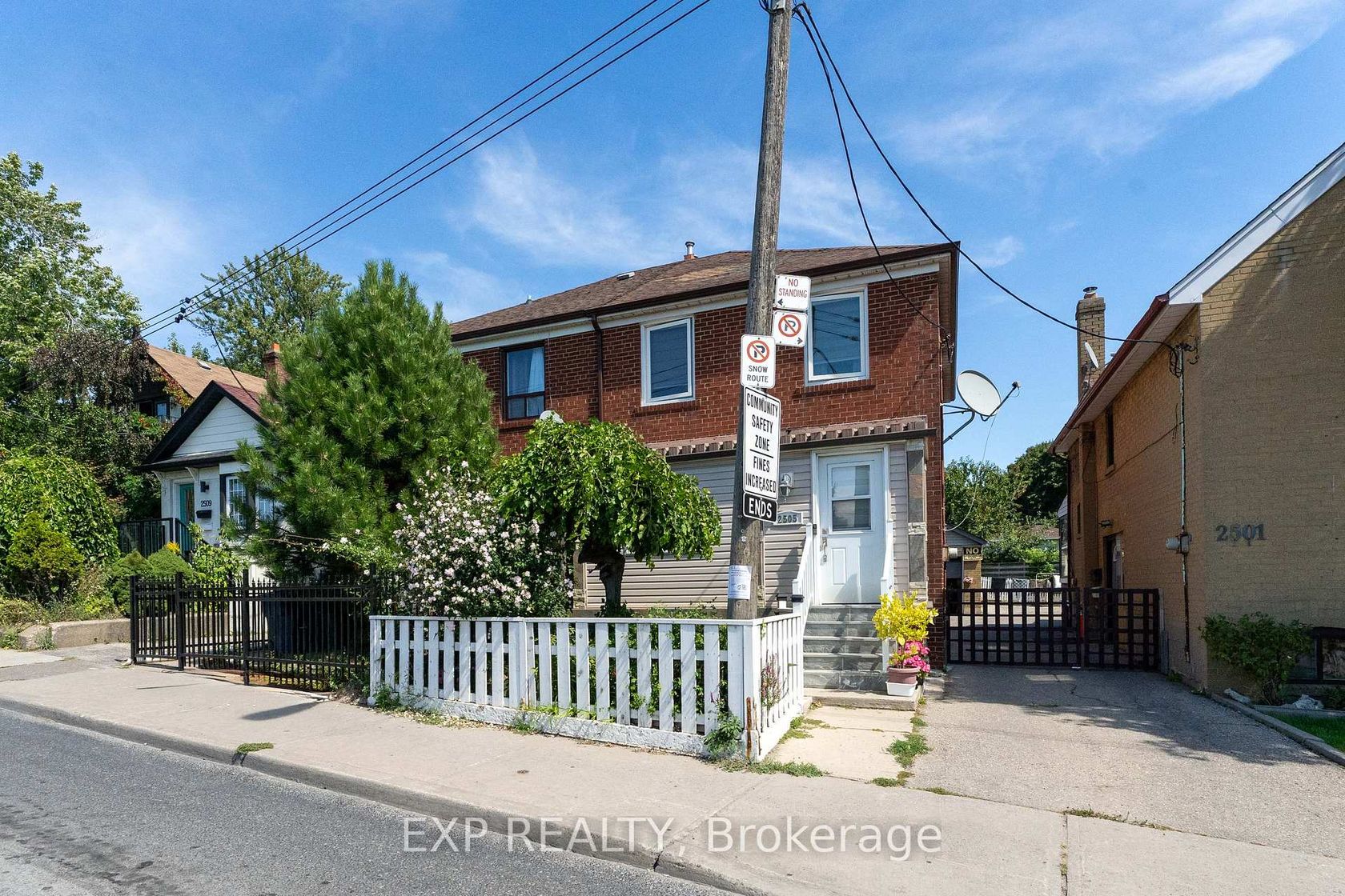 2505 Dufferin Street, Belgravia, Toronto 