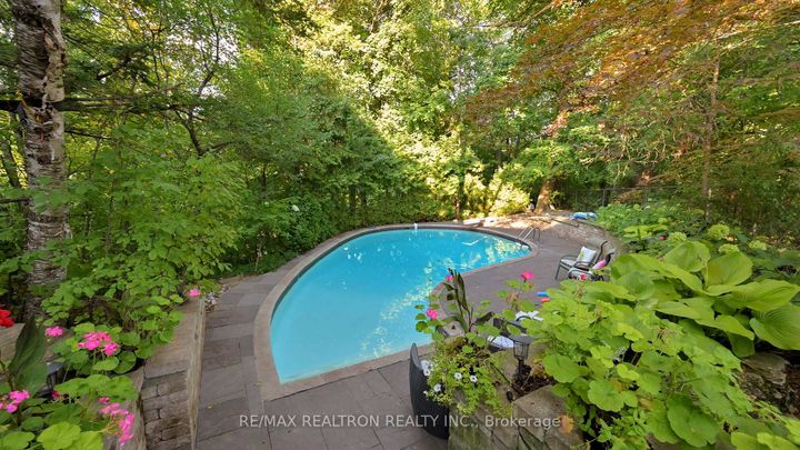 Photo 20 at 1 Vyner Road, Windfields, Toronto
