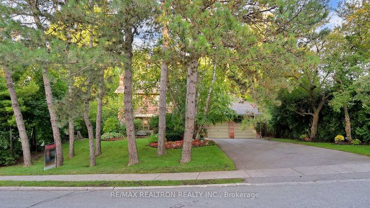 Photo 31 at 1 Vyner Road, Windfields, Toronto