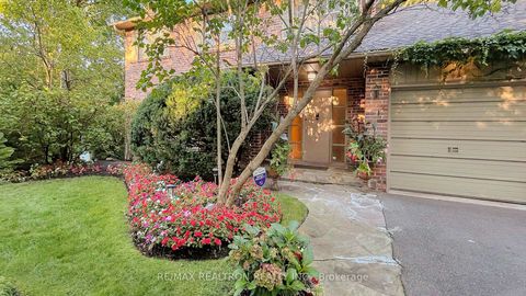 Photo 1 at 1 Vyner Road, Windfields, Toronto