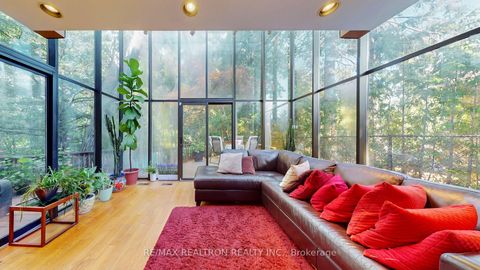 Photo 8 at 1 Vyner Road, Windfields, Toronto