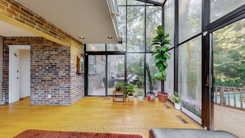 Photo 9 at 1 Vyner Road, Windfields, Toronto