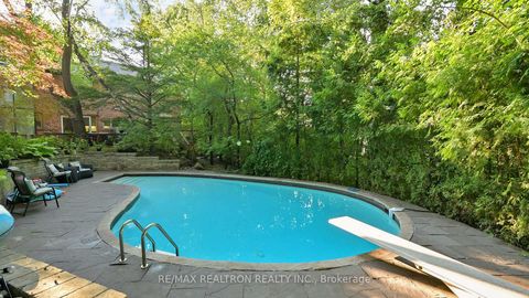 Photo 17 at 1 Vyner Road, Windfields, Toronto