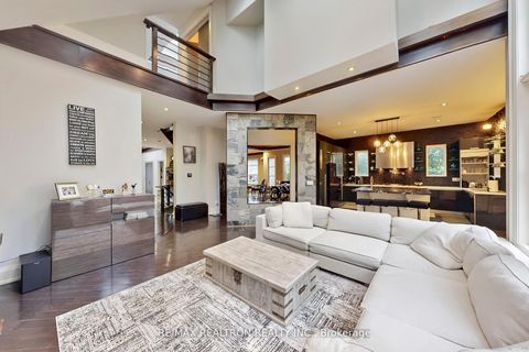 Photo 4 at 44 Tefley Road, Newtonbrook West, Toronto