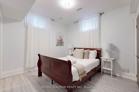 Photo 34 at 44 Tefley Road, Newtonbrook West, Toronto