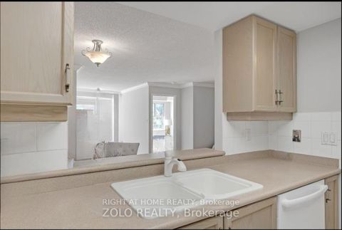 Photo 8 at 307 - 18 Concorde Place, Don Mills, Toronto