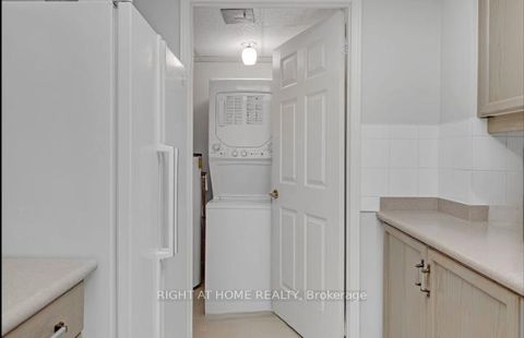 Photo 9 at 307 - 18 Concorde Place, Don Mills, Toronto