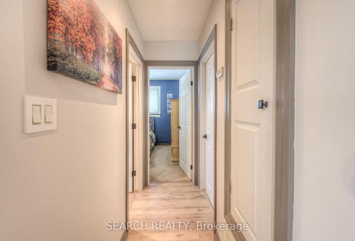 Photo 14 at 3 Kenwood Crescent, Huntington, Hamilton