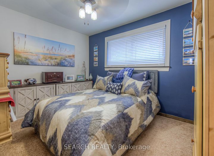 Photo 18 at 3 Kenwood Crescent, Huntington, Hamilton