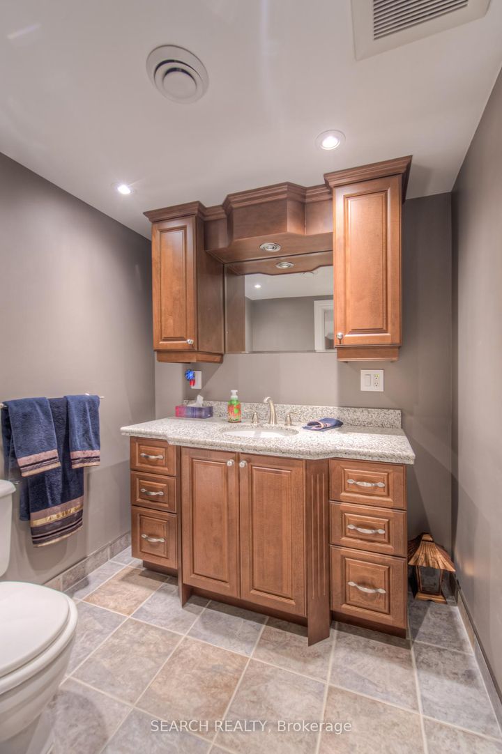 Photo 30 at 3 Kenwood Crescent, Huntington, Hamilton