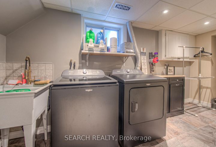 Photo 32 at 3 Kenwood Crescent, Huntington, Hamilton