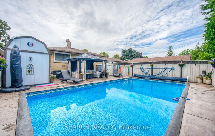 Photo 33 at 3 Kenwood Crescent, Huntington, Hamilton