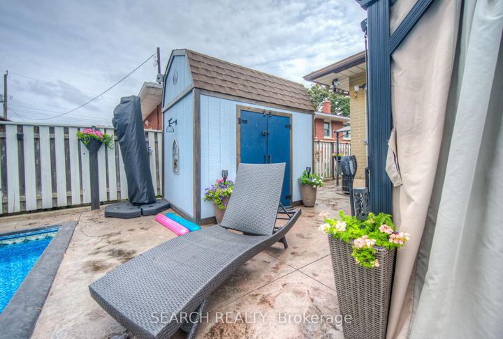 Photo 43 at 3 Kenwood Crescent, Huntington, Hamilton