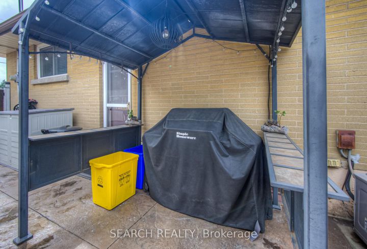 Photo 47 at 3 Kenwood Crescent, Huntington, Hamilton