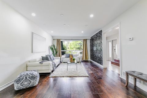 Photo 4 at 3 Lightwood Drive, Beaumonde Heights, Toronto