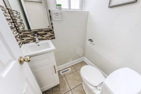 Photo 15 at 3 Lightwood Drive, Beaumonde Heights, Toronto