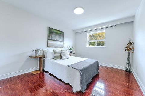 Photo 16 at 3 Lightwood Drive, Beaumonde Heights, Toronto