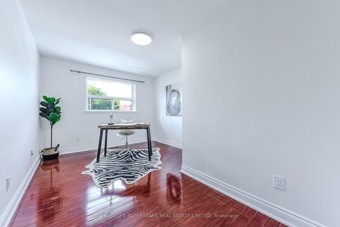 Photo 21 at 3 Lightwood Drive, Beaumonde Heights, Toronto
