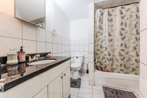 Photo 32 at 3 Lightwood Drive, Beaumonde Heights, Toronto