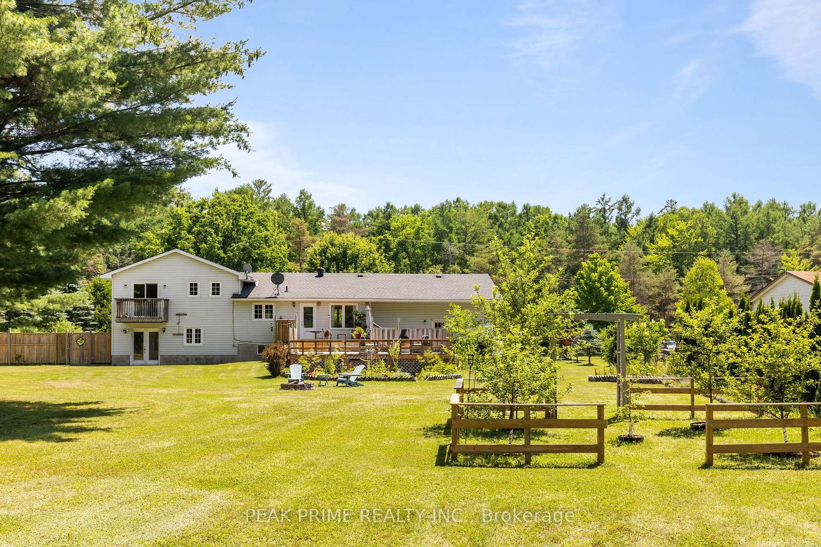 5502 SUNNIDALE TOSORONTIO TOWNLINE, New Lowell, Clearview photo number 2 5502 SUNNIDALE TOSORONTIO TOWNLINE, New Lowell, Clearview photo number 2