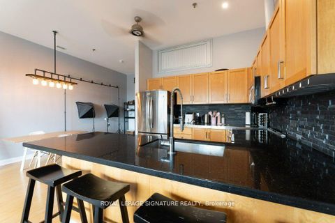 Photo 13 at 801 - 700 King Street W, Niagara, Toronto