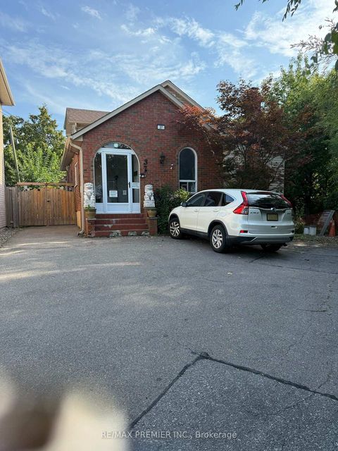 Photo 0 at 37 Dee Avenue, Pelmo Park W4, Toronto