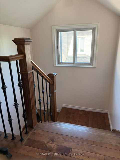 Photo 8 at 37 Dee Avenue, Pelmo Park W4, Toronto