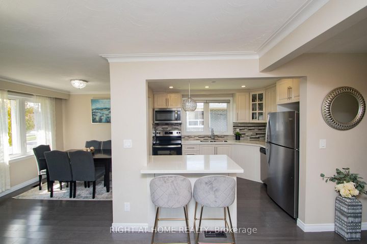 Photo 2 at 65 Bridgenorth Crescent, Beaumonde Heights, Toronto
