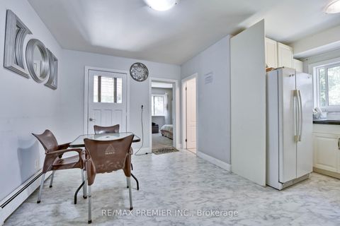 Photo 17 at 1 Edgebrook Drive, Beaumonde Heights, Toronto