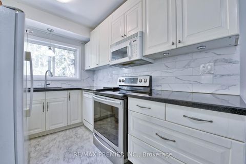 Photo 20 at 1 Edgebrook Drive, Beaumonde Heights, Toronto