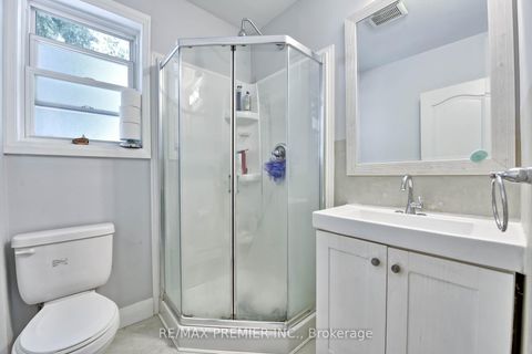 Photo 22 at 1 Edgebrook Drive, Beaumonde Heights, Toronto