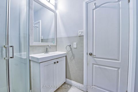 Photo 23 at 1 Edgebrook Drive, Beaumonde Heights, Toronto