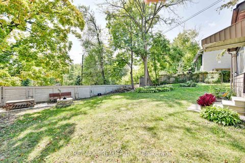 Photo 38 at 1 Edgebrook Drive, Beaumonde Heights, Toronto