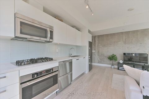 Photo 11 at 3006 - 224 King Street W, Waterfront Communities C1, Toronto