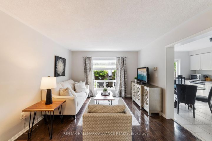 Photo 3 at 2185 Baronwood Drive, WM Westmount, Oakville