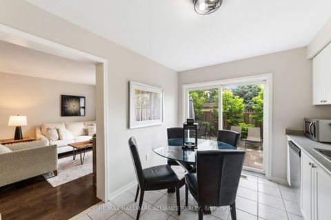 Photo 9 at 2185 Baronwood Drive, WM Westmount, Oakville