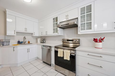 Photo 7 at 665D Scarlett Road, Humber Heights, Toronto