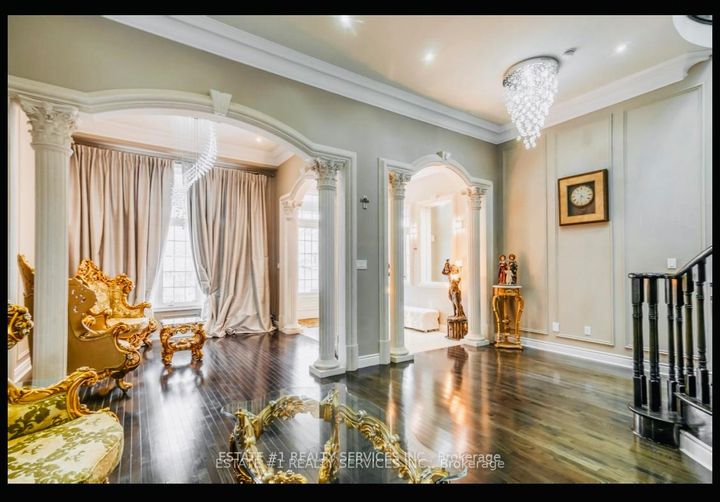 Photo 8 at 4 Agincourt Circle, Credit Valley, Brampton